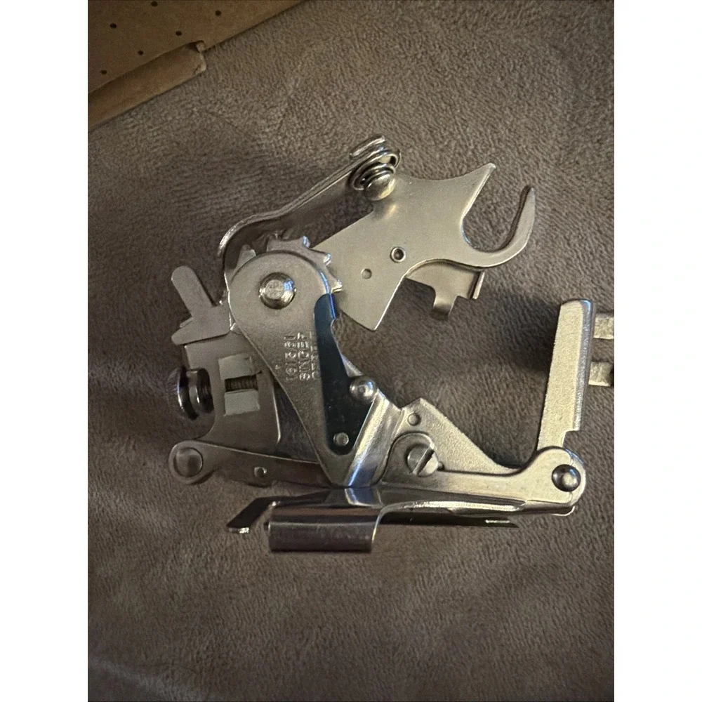Singer Sewing Machine Slant Needle Ruffler Attachment 161561
